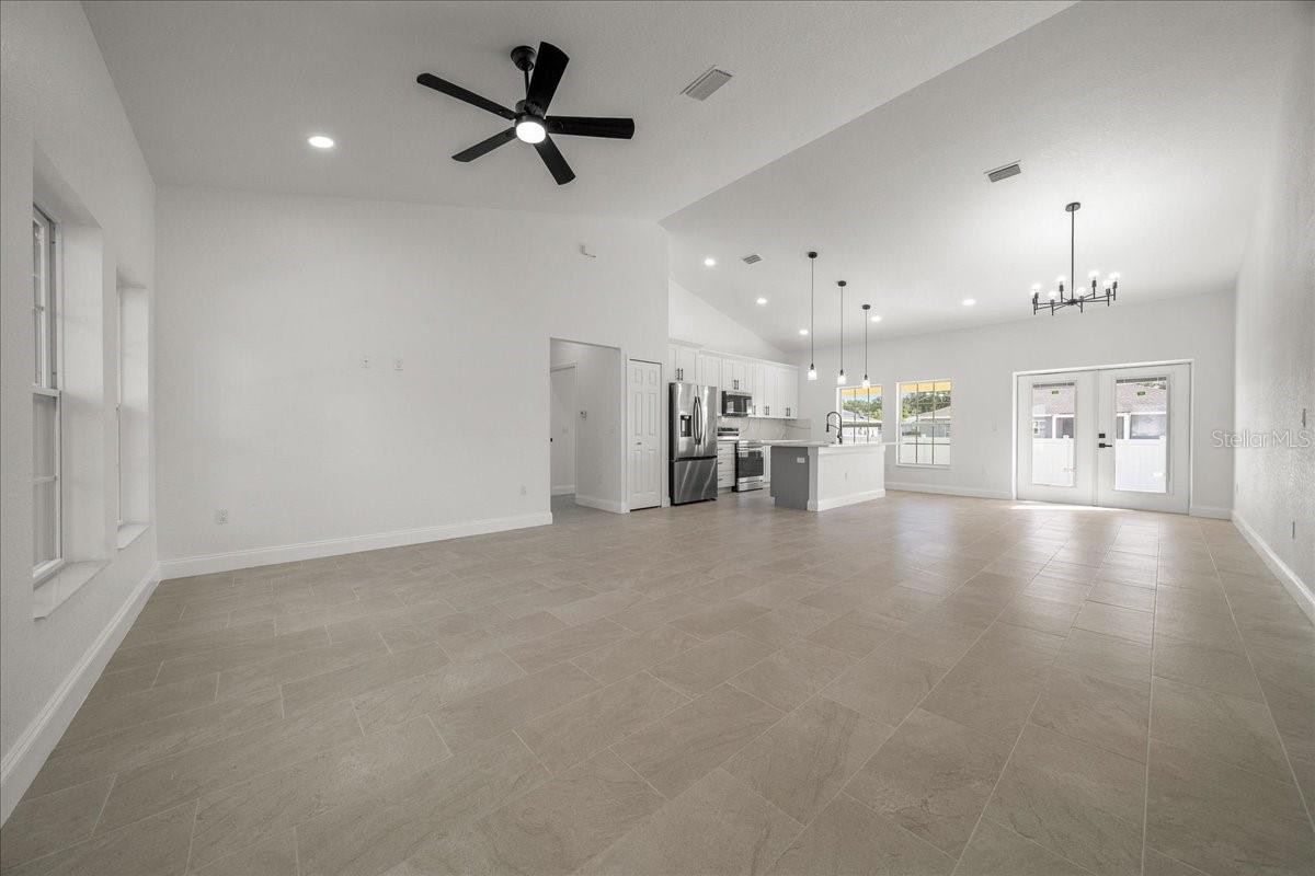 ROLLING RANCH ESTATE - Residential