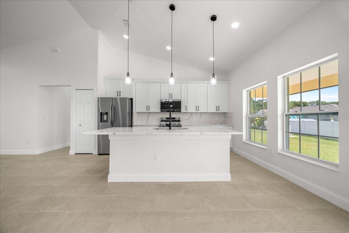 ROLLING RANCH ESTATE - Residential