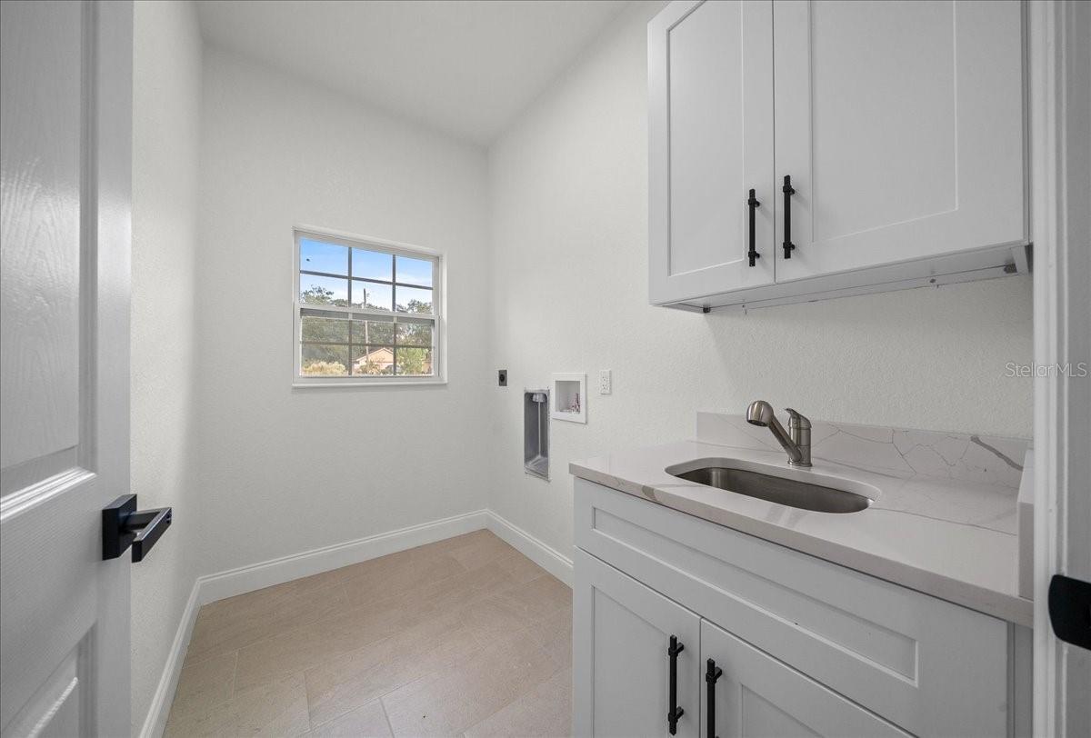 ROLLING RANCH ESTATE - Residential
