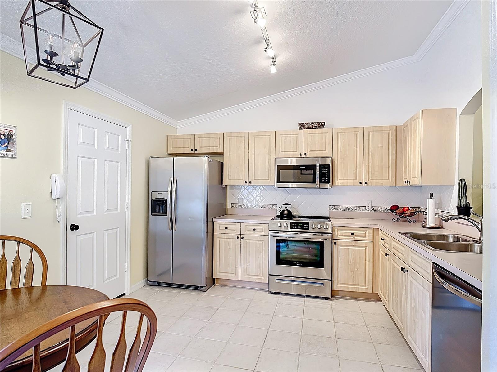 3428 VILLAGE GREEN COURT