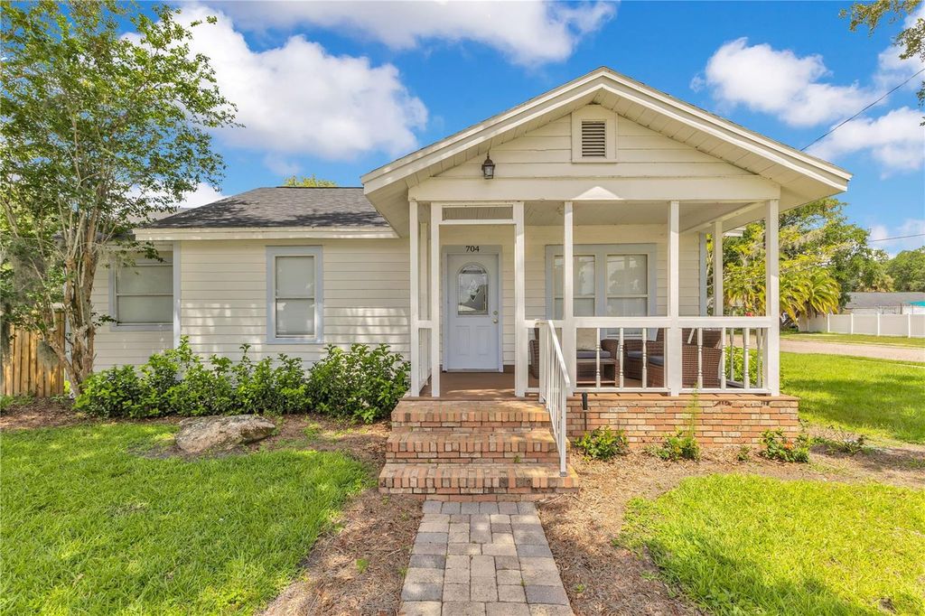 Photo of 704 S Clyde Avenue, Kissimmee, FL 34741 (MLS # S5152030)