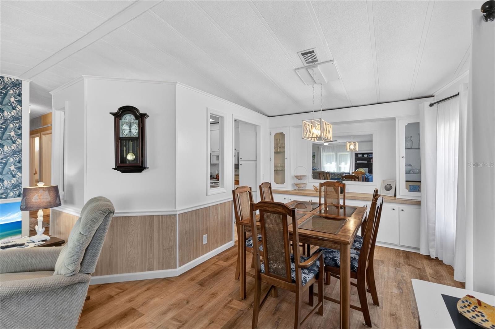 LA CASA MHP CO-OP - Residential