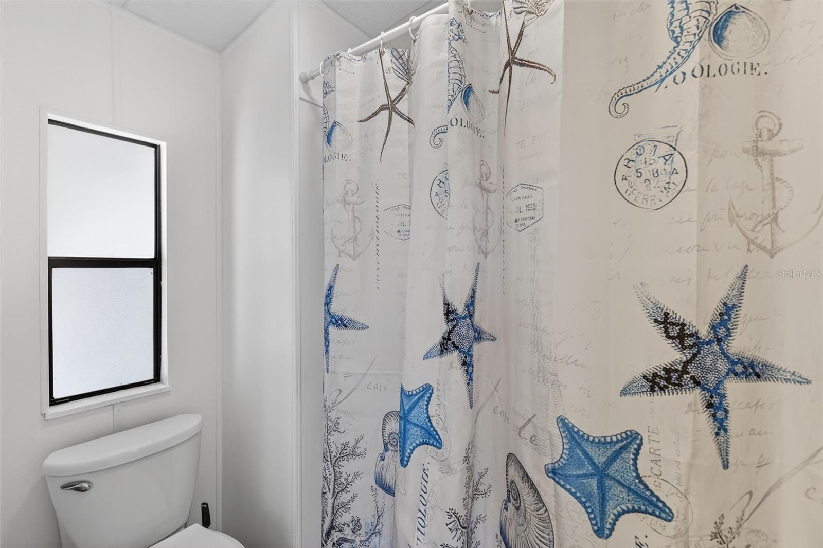 LA CASA MHP CO-OP - Residential