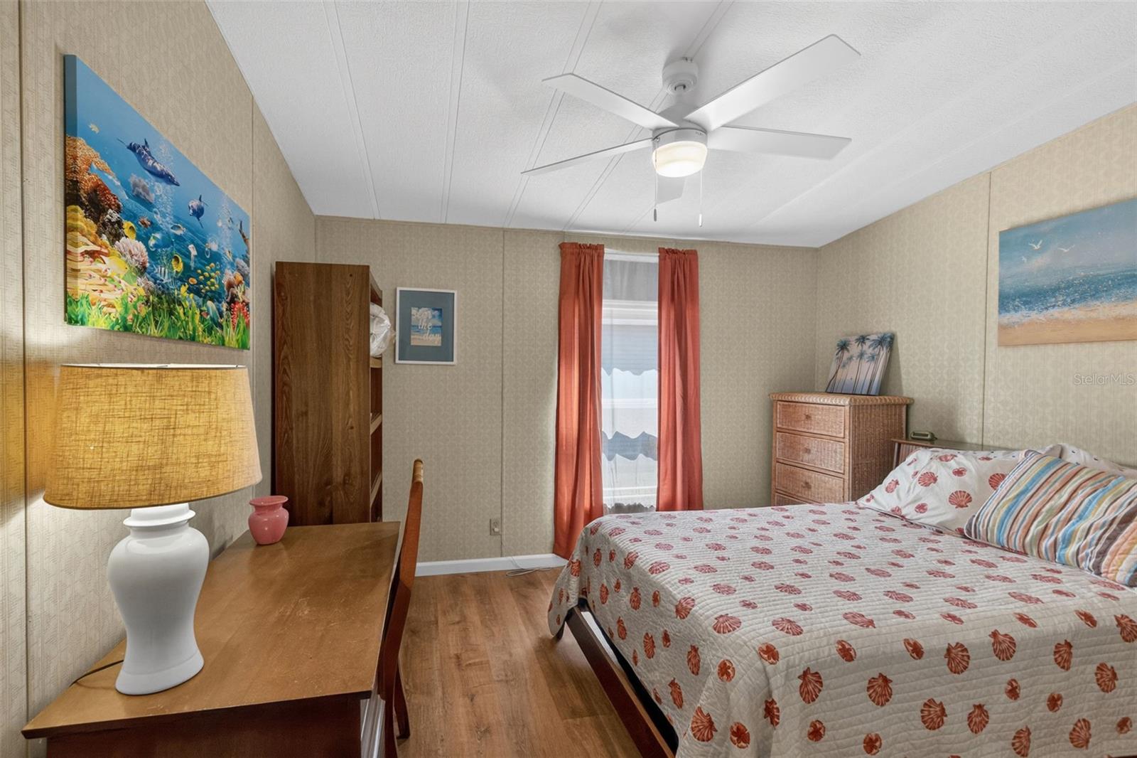 LA CASA MHP CO-OP - Residential