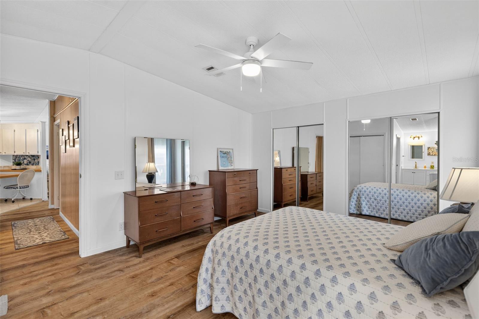 LA CASA MHP CO-OP - Residential