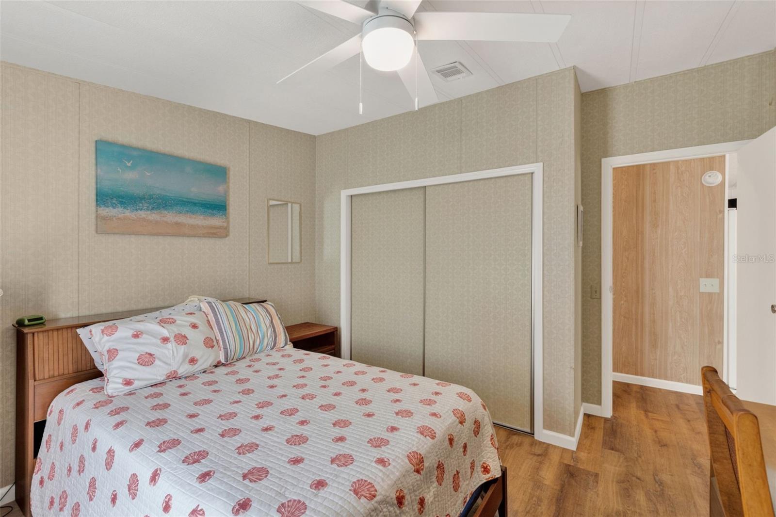 LA CASA MHP CO-OP - Residential