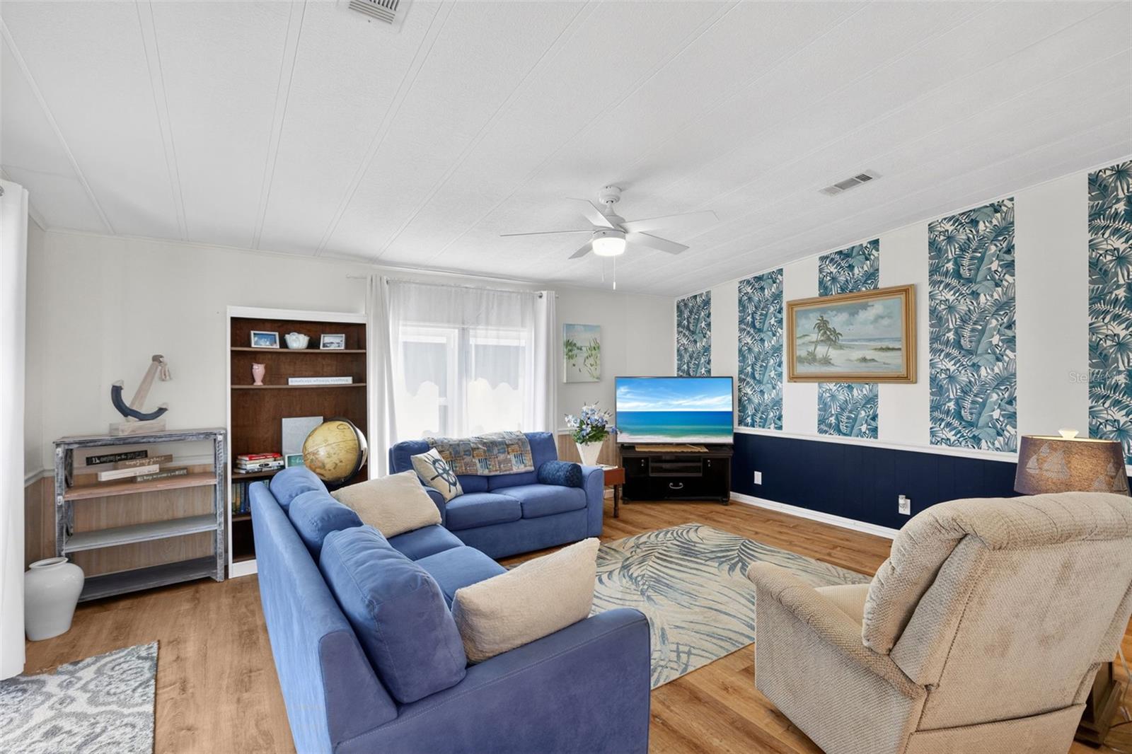 LA CASA MHP CO-OP - Residential