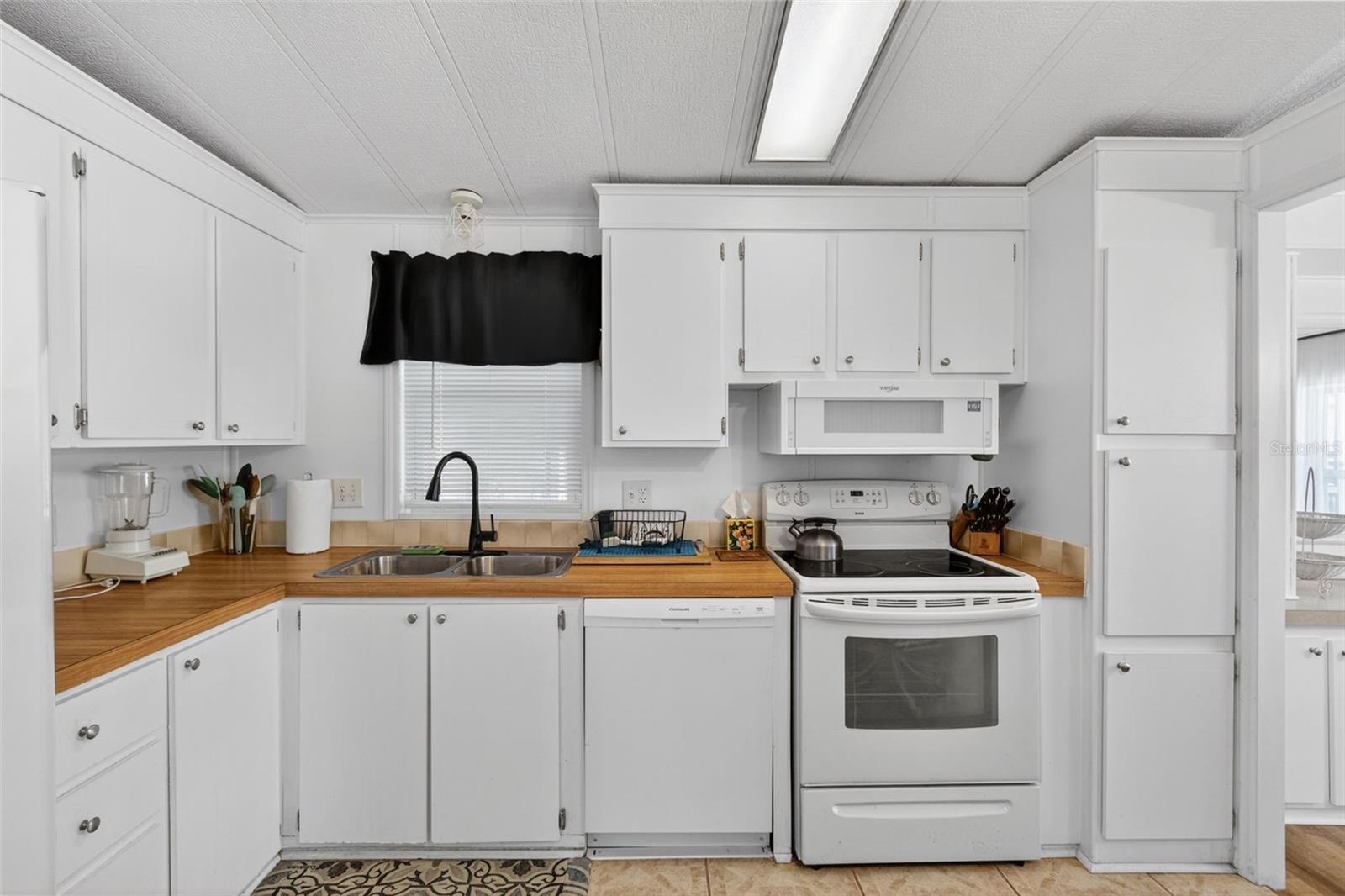 LA CASA MHP CO-OP - Residential