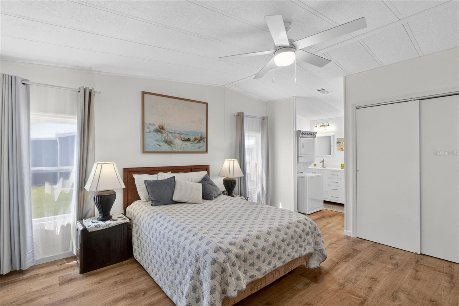 LA CASA MHP CO-OP - Residential