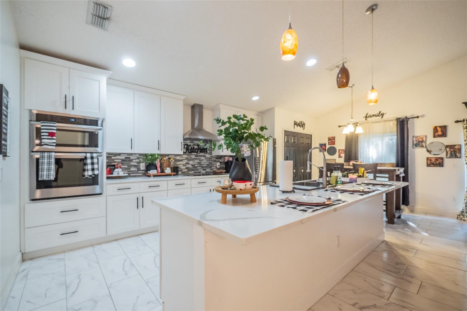 BLUE SPGS VILLAS - Residential