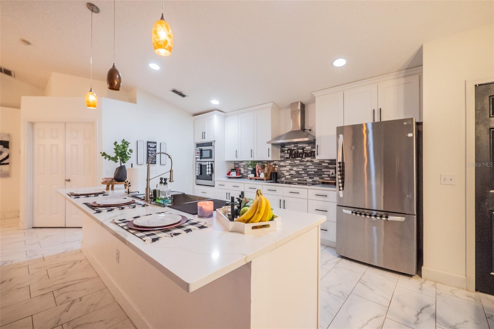 BLUE SPGS VILLAS - Residential