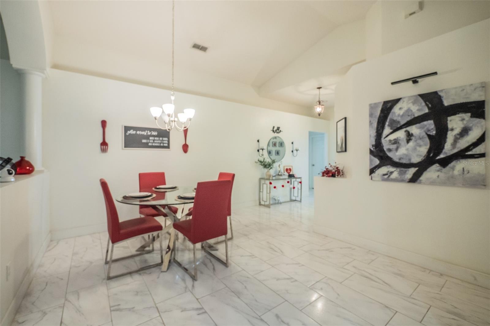 BLUE SPGS VILLAS - Residential