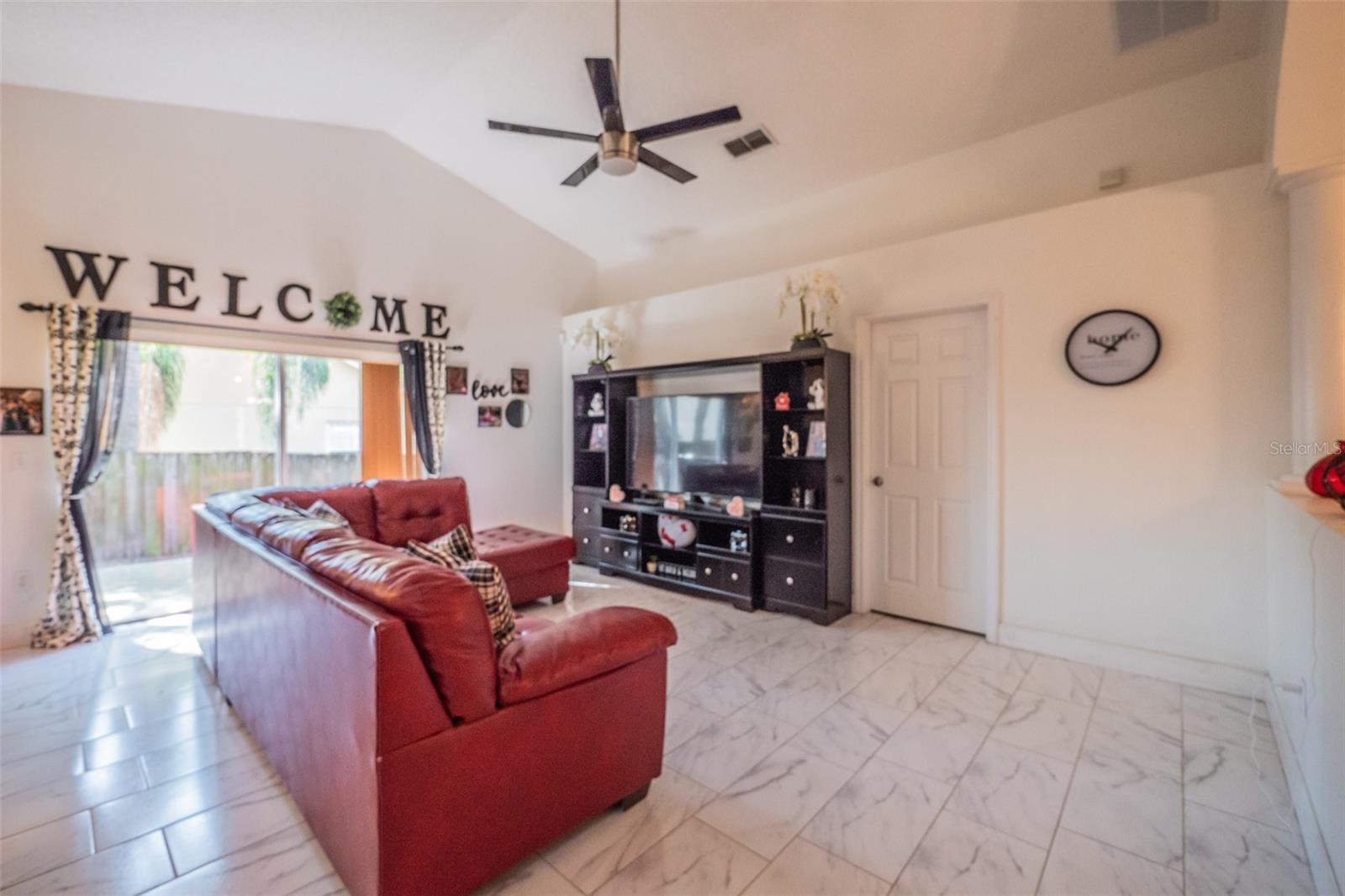 BLUE SPGS VILLAS - Residential