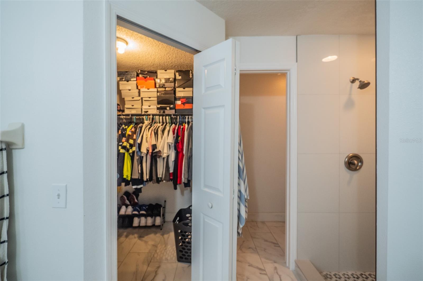 BLUE SPGS VILLAS - Residential