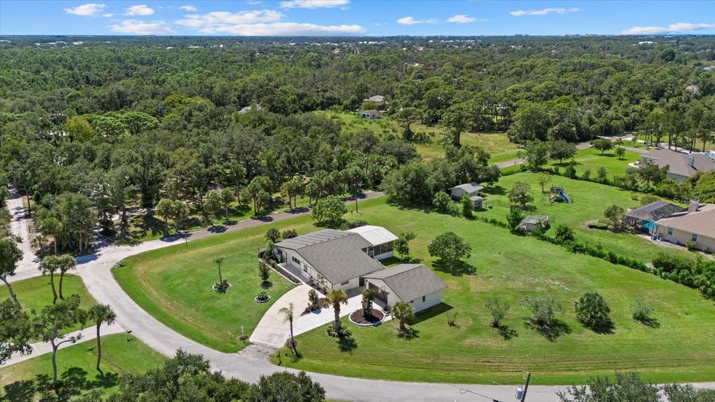 Photo of 1400 Mustang Street, Nokomis, FL 34275 (MLS # N6140528)