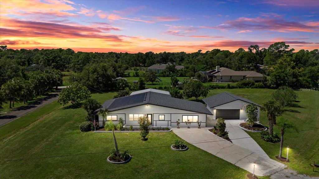 Photo of 1400 Mustang Street, Nokomis, FL 34275 (MLS # N6140528)