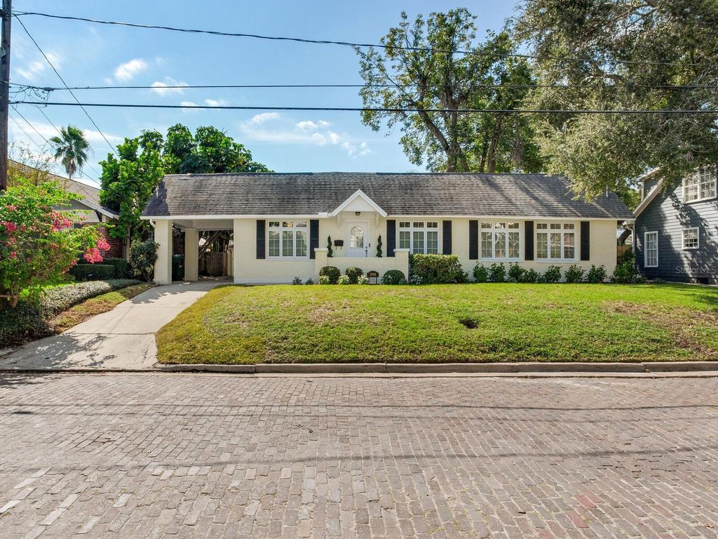 Photo of 2908 W San Isidro Street, Tampa, FL 33629 (MLS # TB8442042)