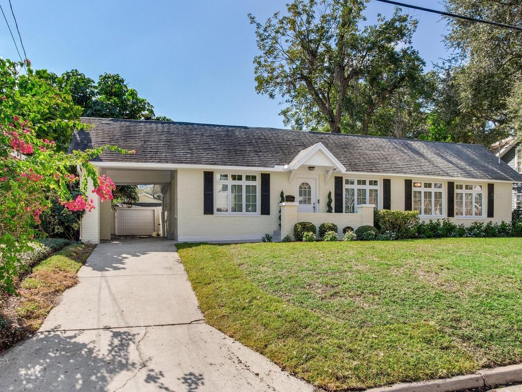 Photo of 2908 W San Isidro Street, Tampa, FL 33629 (MLS # TB8442042)