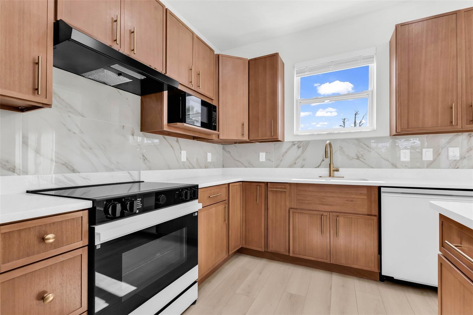ROTONDA SANDS - Residential