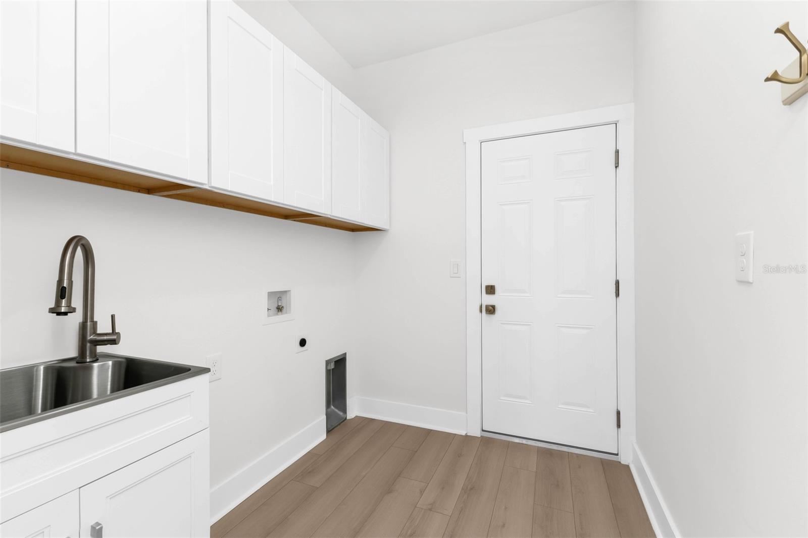 ROTONDA SANDS - Residential