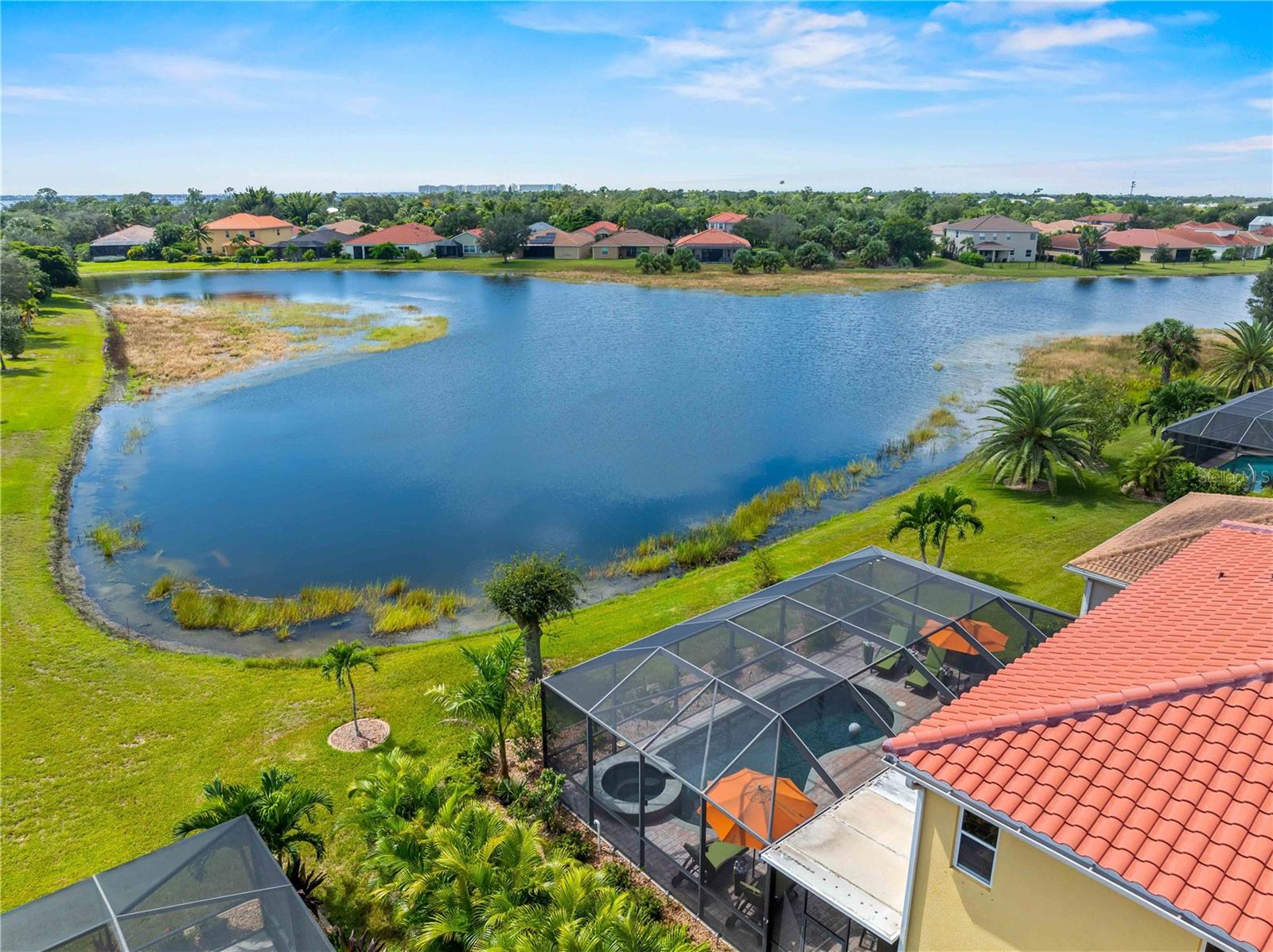 RIVER CLUB - Residential