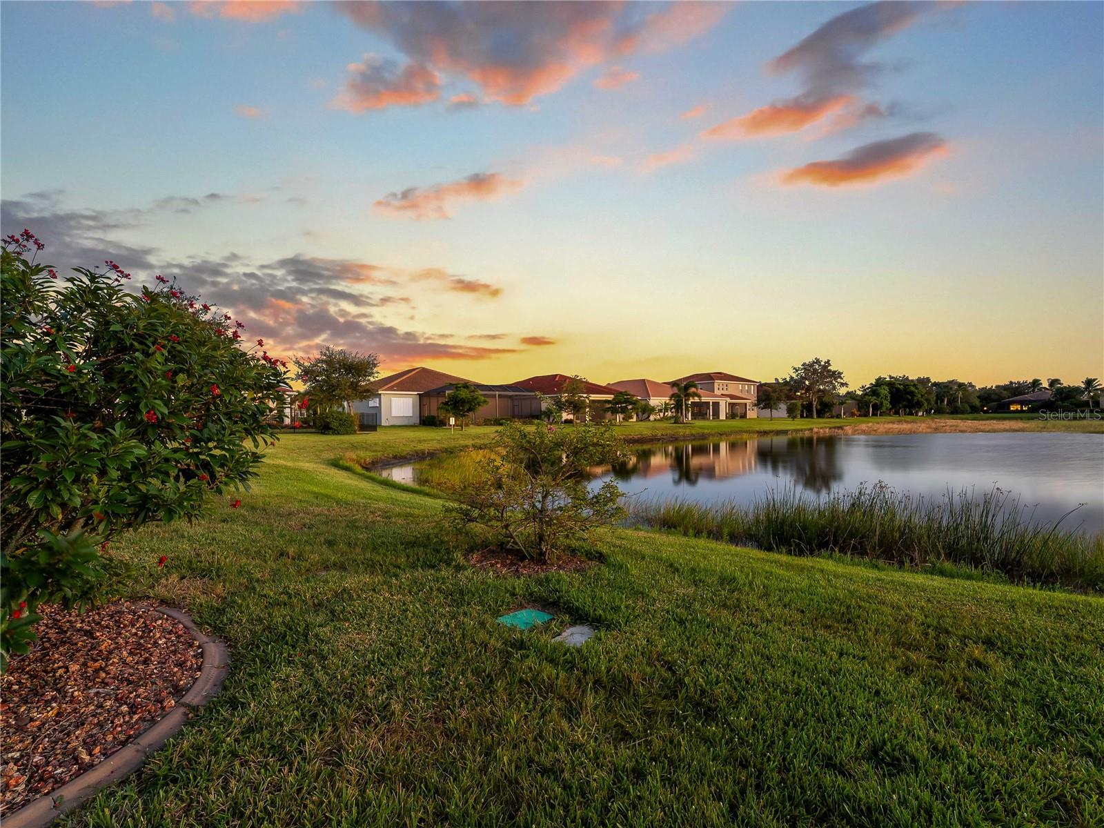 RIVER CLUB - Residential