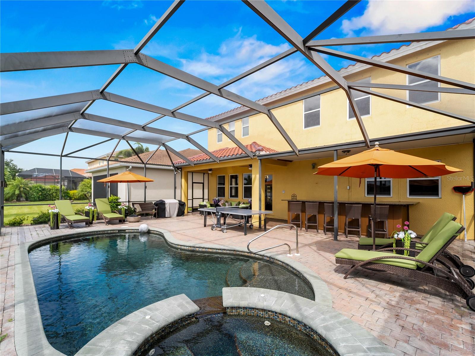 RIVER CLUB - Residential