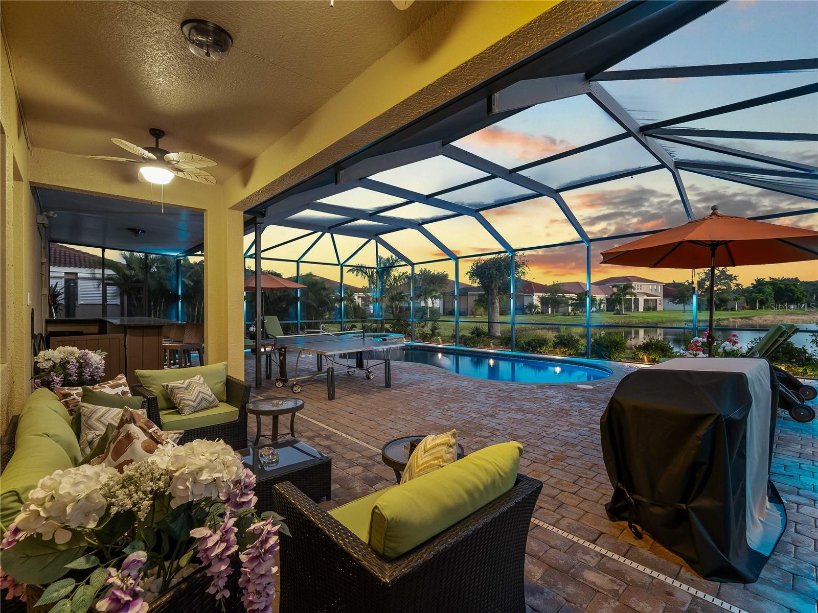 RIVER CLUB - Residential