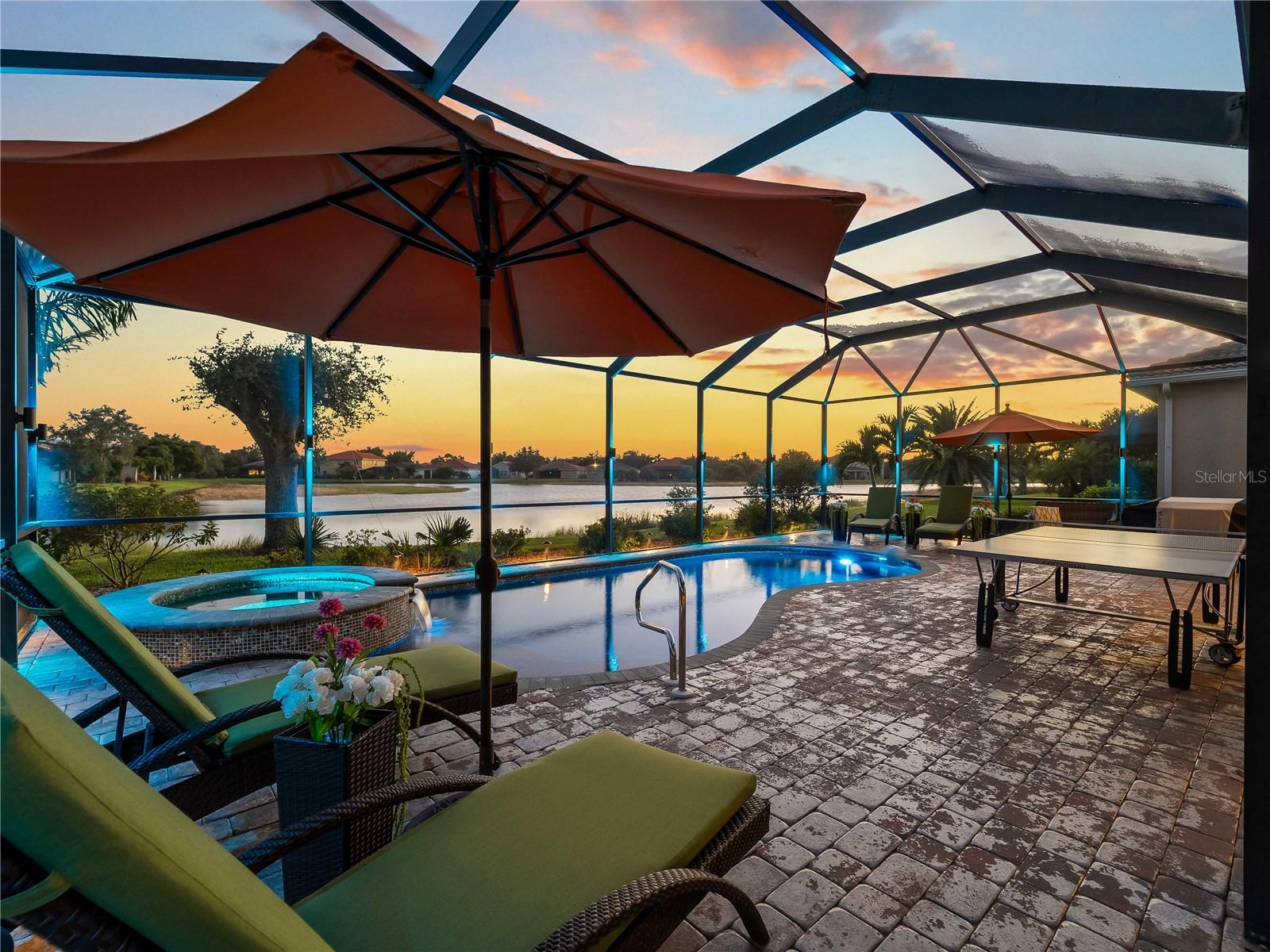 RIVER CLUB - Residential