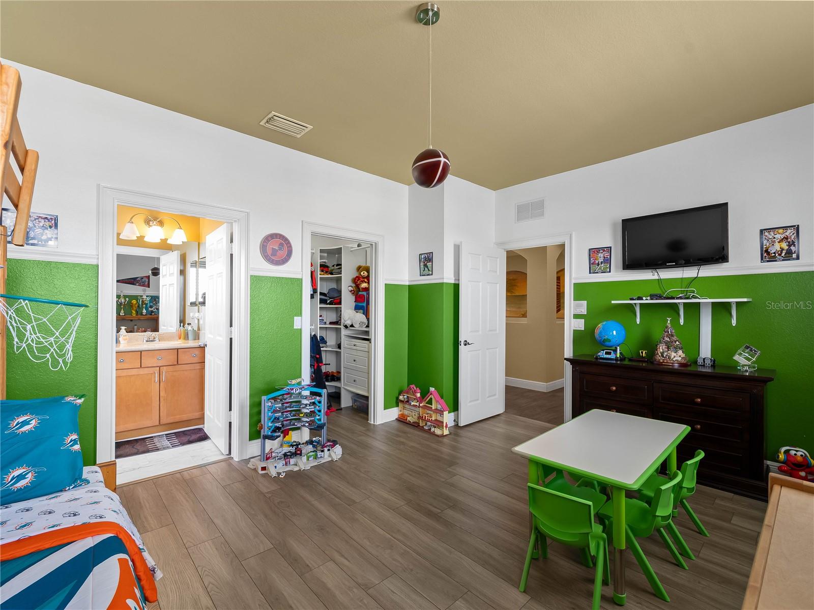 RIVER CLUB - Residential
