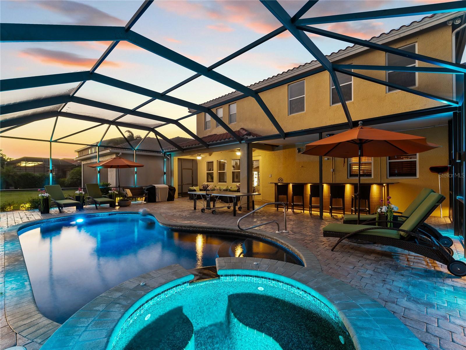 RIVER CLUB - Residential