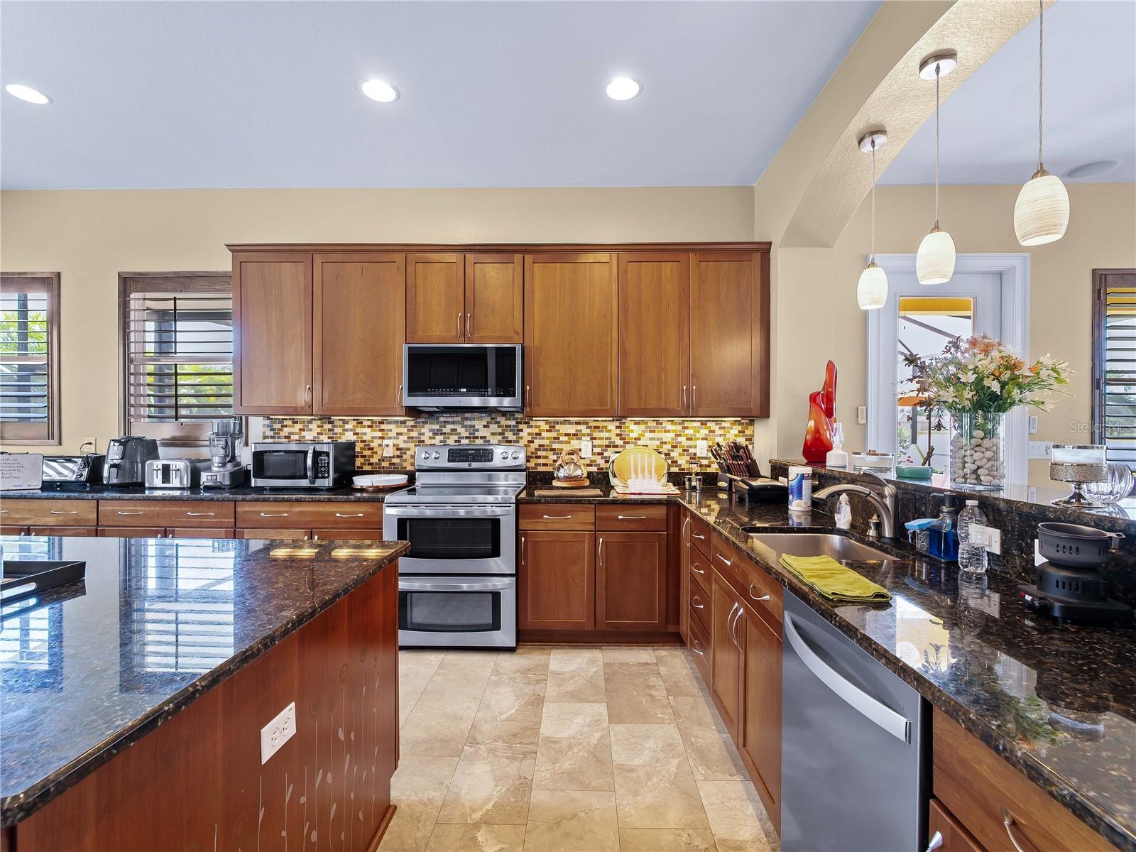 RIVER CLUB - Residential