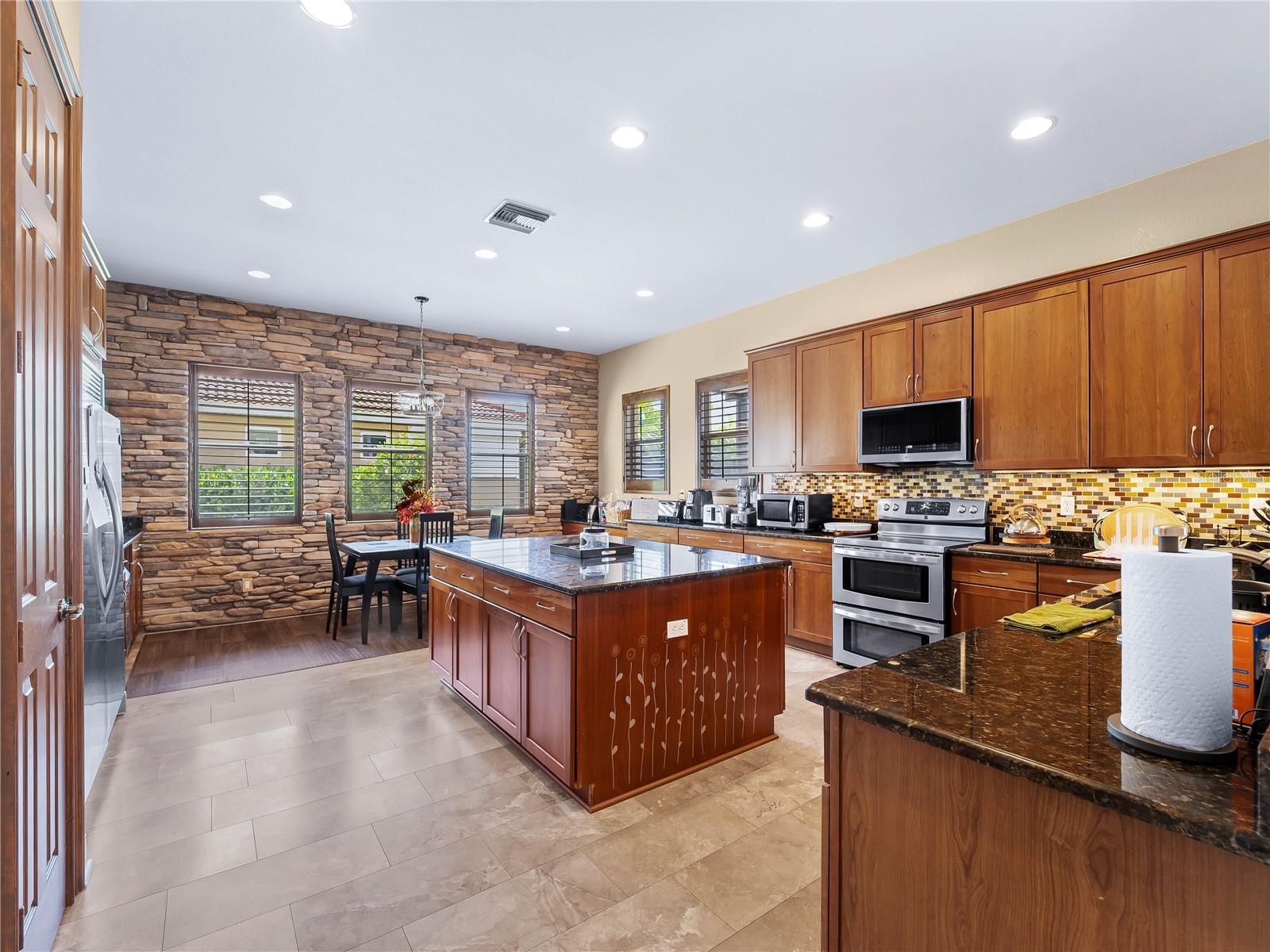 RIVER CLUB - Residential