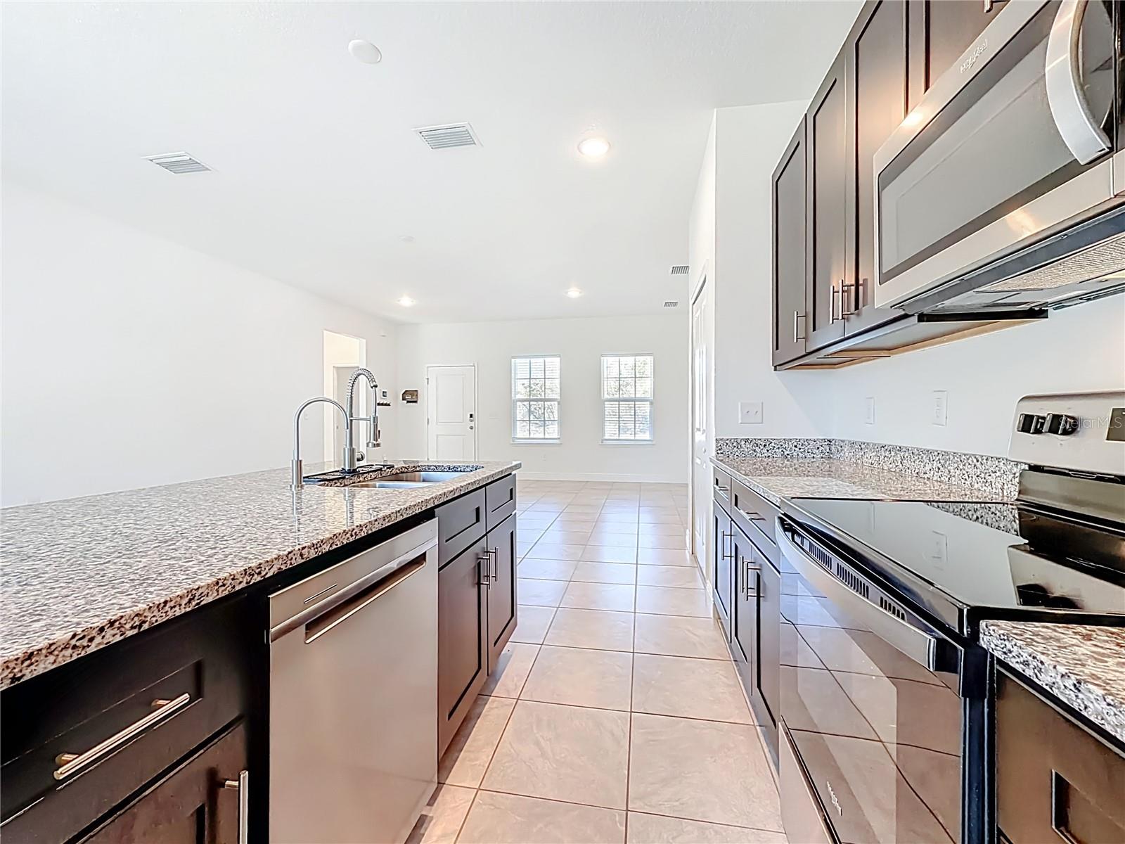 MARION OAKS UN 03 - Residential