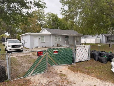 Photo of 5504 Aldana Drive, Tampa, FL 33614 (MLS # TB8487134)
