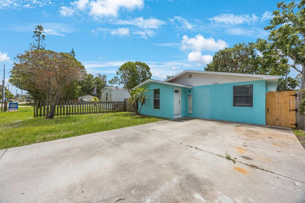 Photo of 6704 70th Avenue N, Pinellas Park, FL 33781 (MLS # TB8400345)
