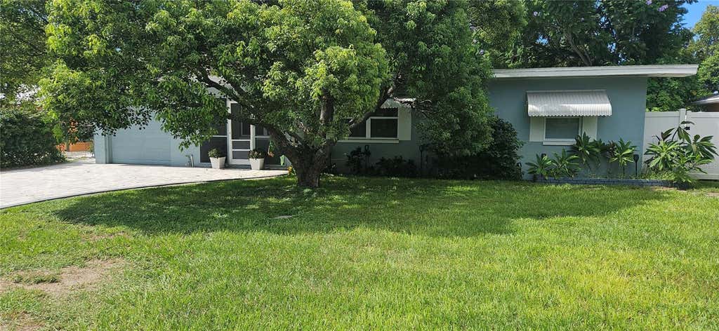 Photo of 10709 115th Avenue, Seminole, FL 33778 (MLS # TB8538432)