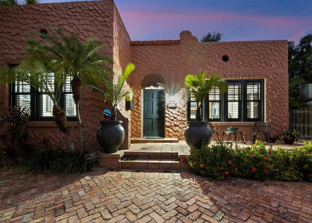 Photo of 1022 S Osprey Avenue, Sarasota, FL 34236 (MLS # A4666624)