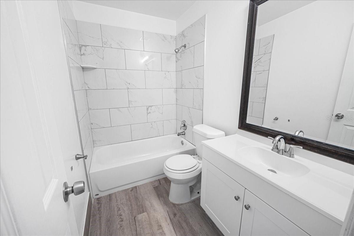 JAMESTOWN CONDO - Residential