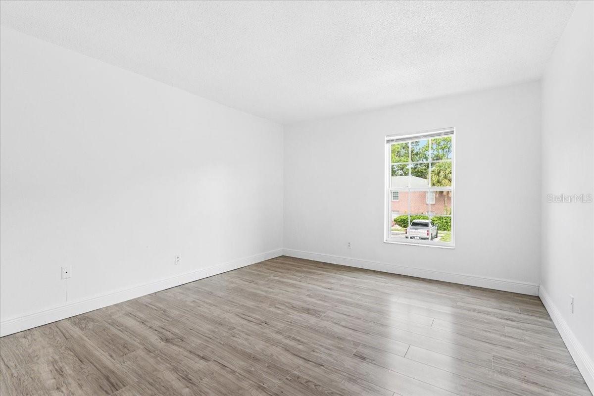 JAMESTOWN CONDO - Residential