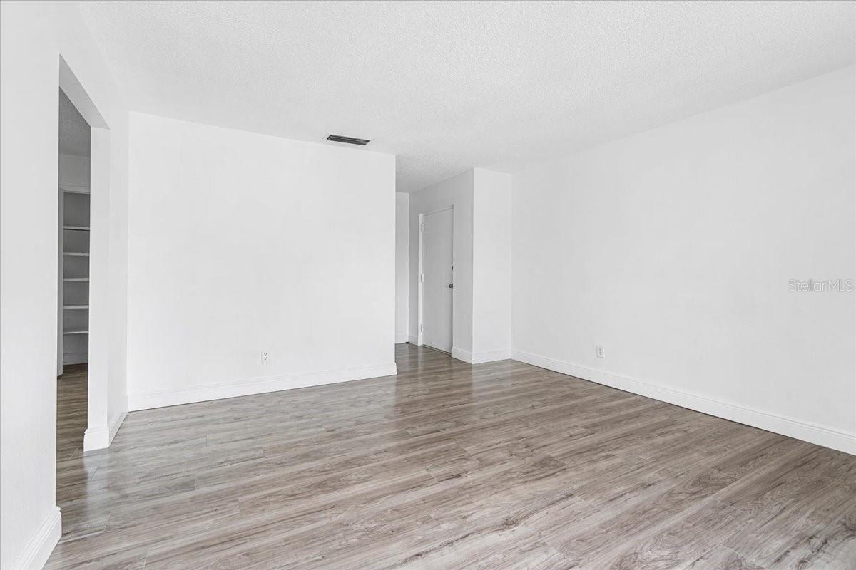 1114 85TH TERRACE N D