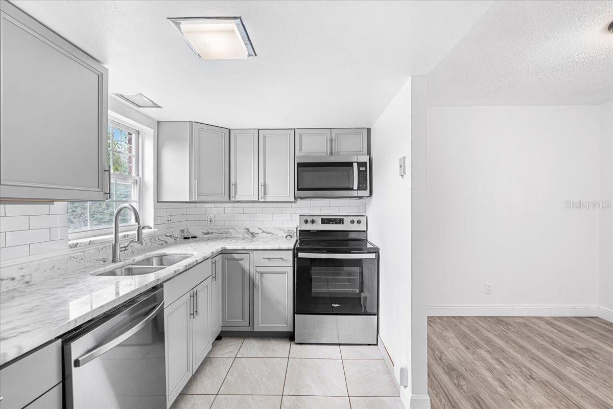 JAMESTOWN CONDO - Residential