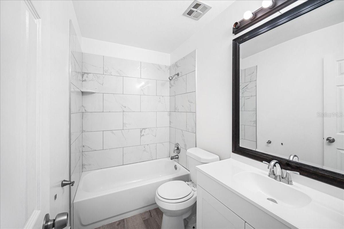 JAMESTOWN CONDO - Residential
