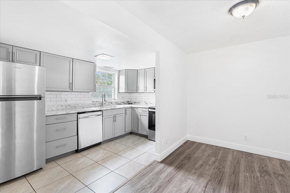 JAMESTOWN CONDO - Residential