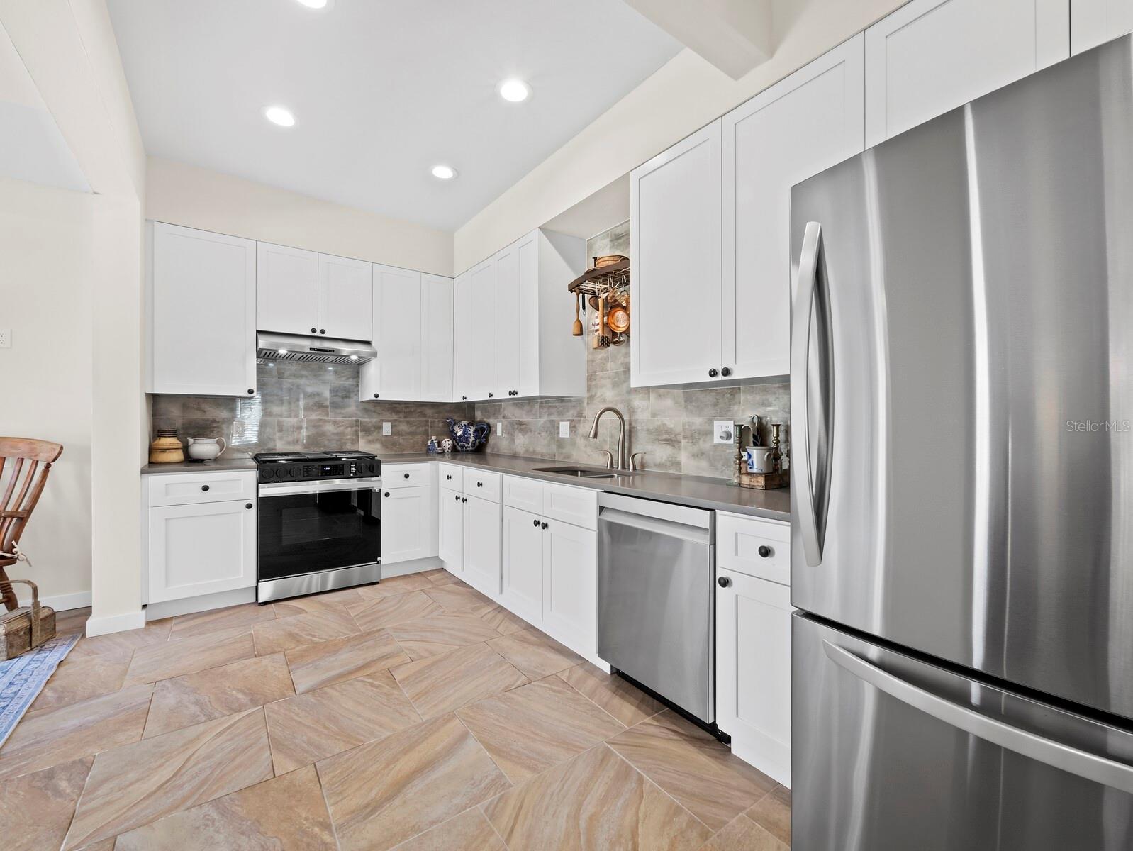 SLEEPY LAGOON PARK 2 - Residential