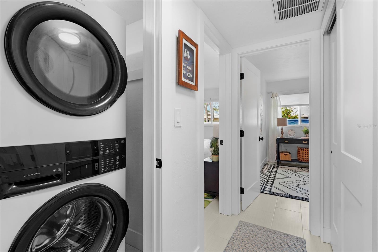 VILLA NAVARRA - Residential Lease