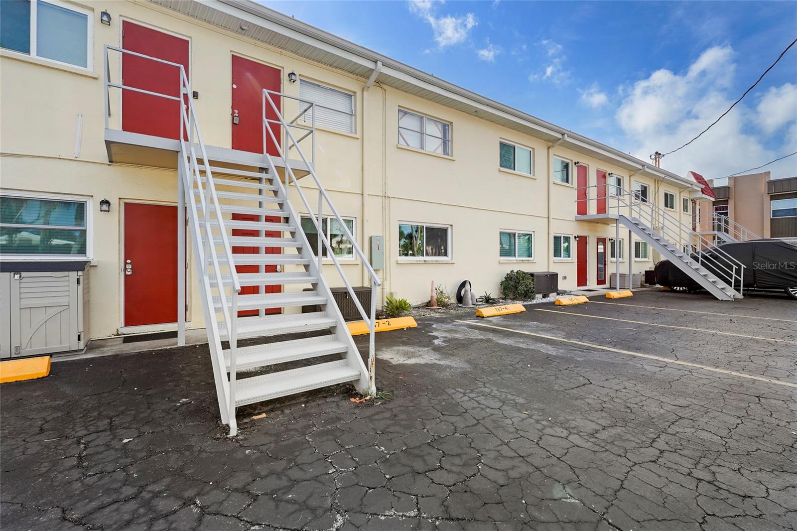 VILLA NAVARRA - Residential Lease