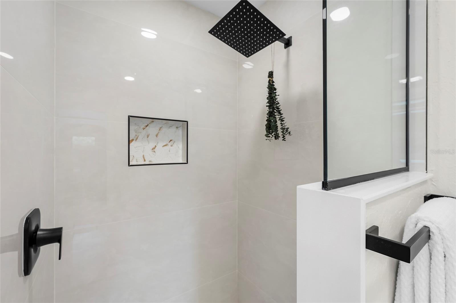 VILLA NAVARRA - Residential Lease