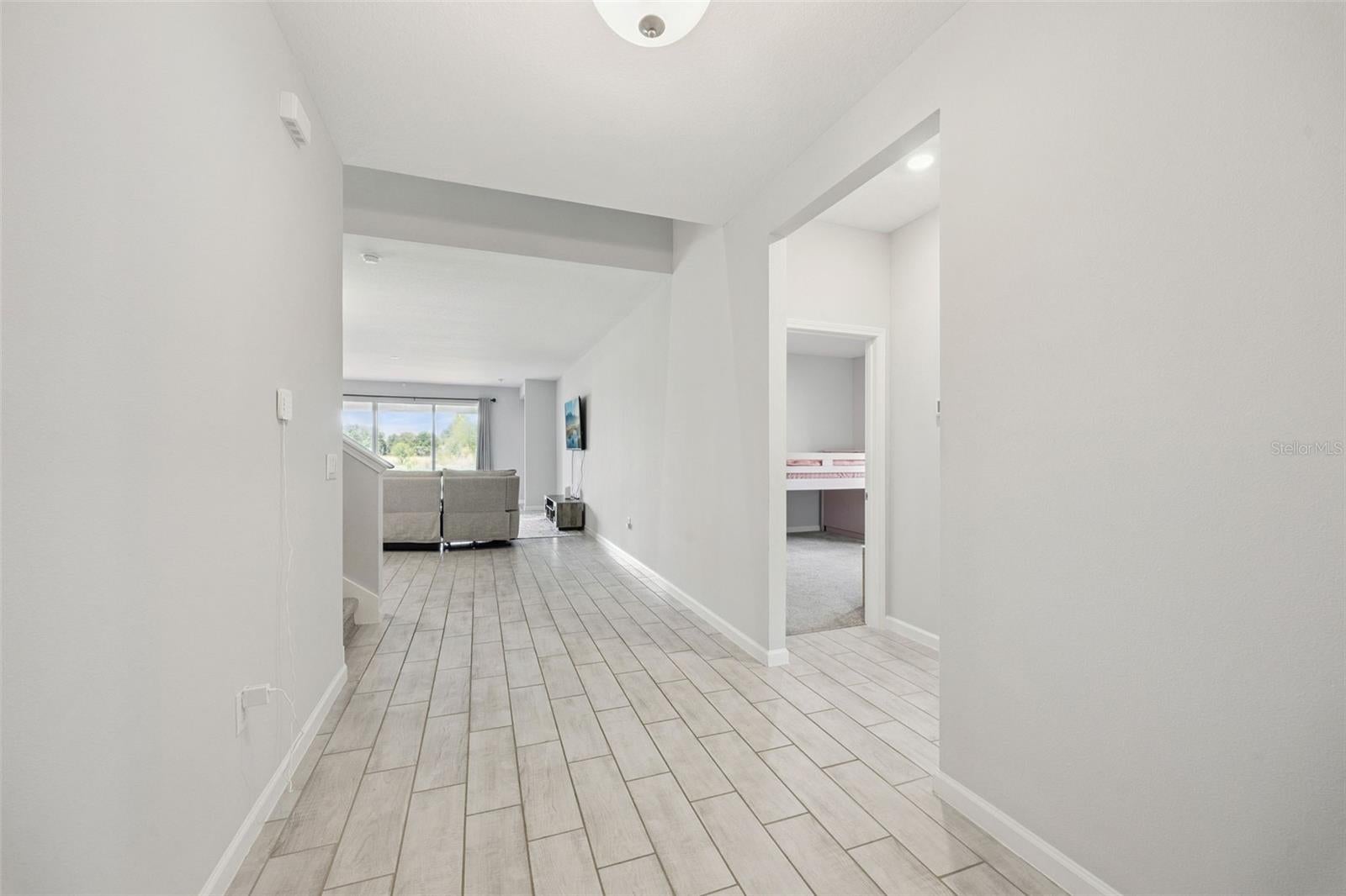 559 VIA BELLA COURT