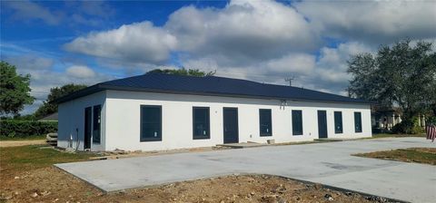 Photo of 5255 Coronado Parkway, Naples, FL 34116 (MLS # G5095238)